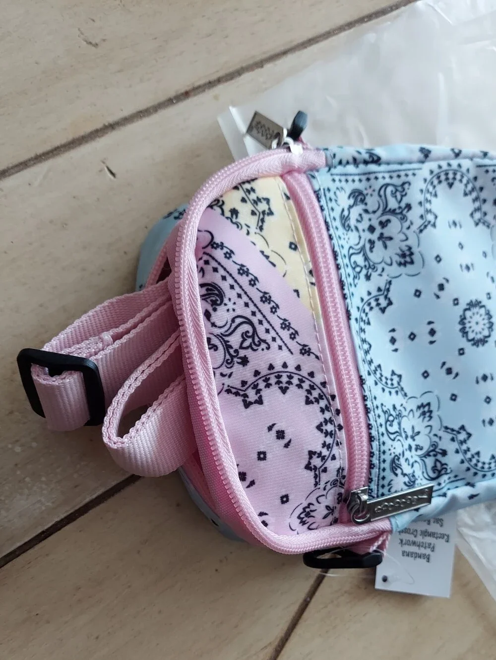 Iscream bnwt bandana